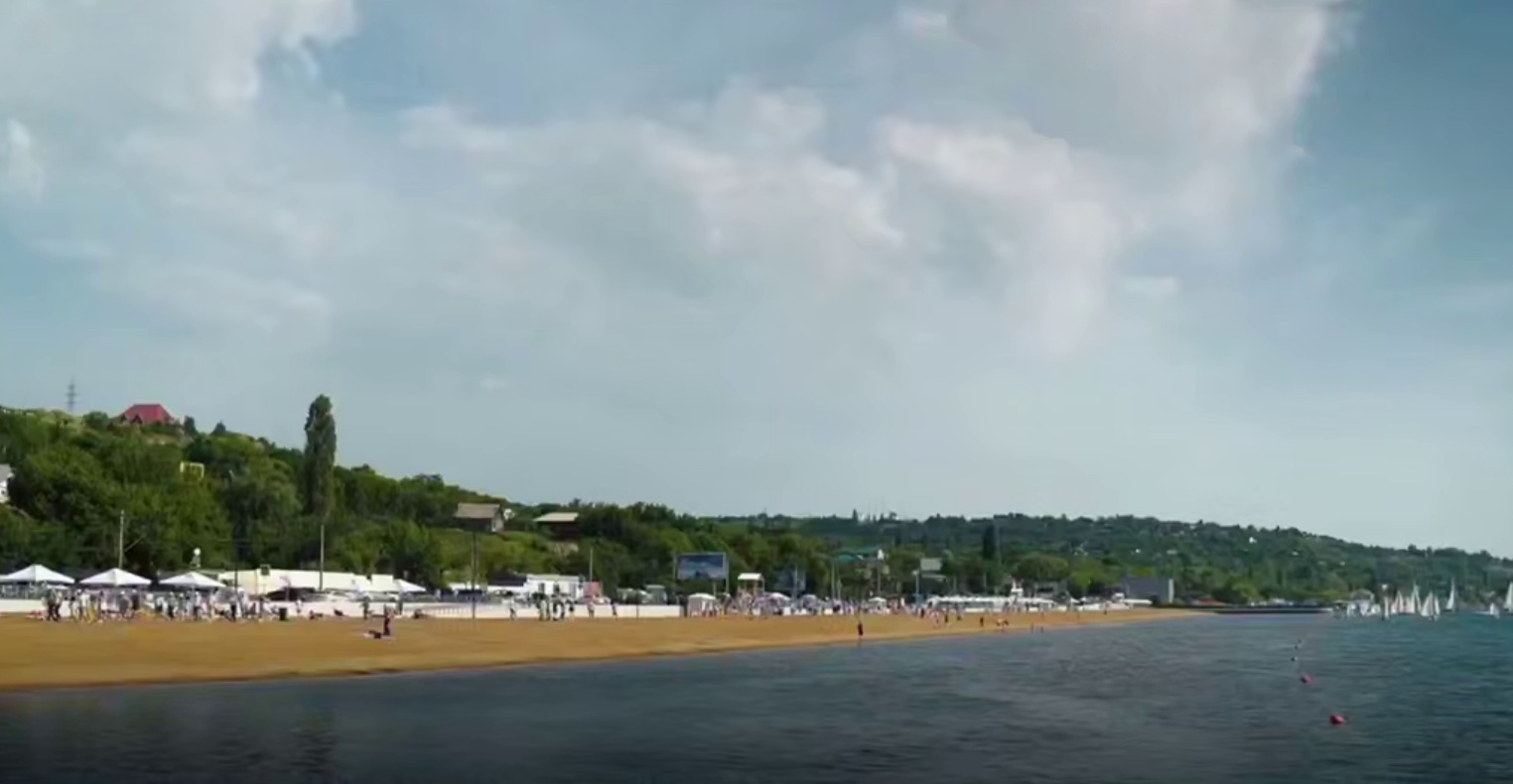 Более 300 тысяч саратовцев отдохнули летом на новом пляже в Затоне